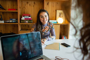 Werkstudent werkt op Luchthaven Schiphol