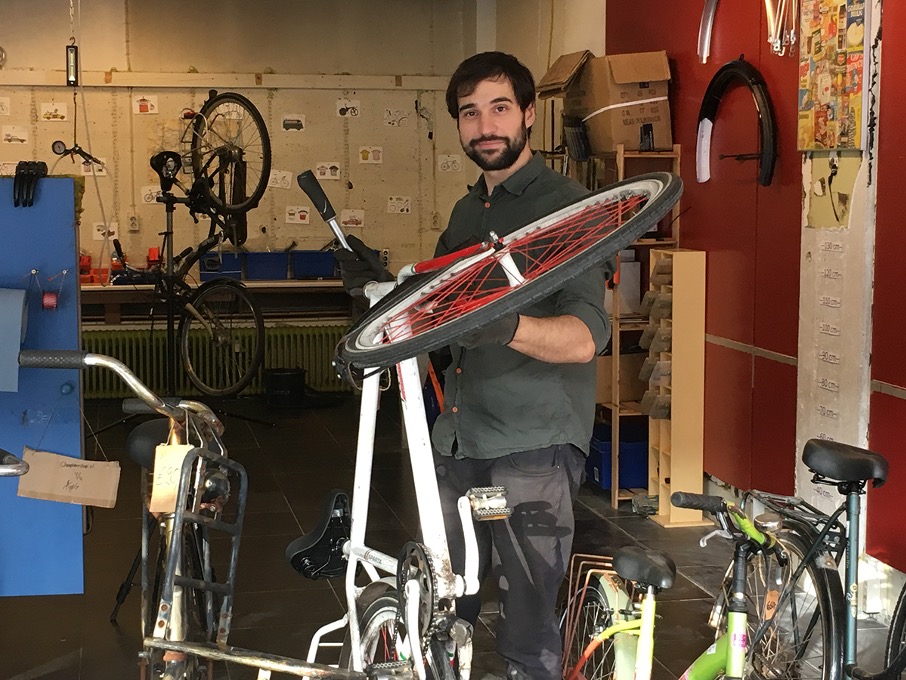 Student-ondernemer Jordan Iliev - Cheap Bike Shop 